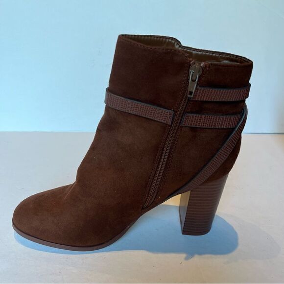 Cato Women's Heeled Brown Faux Suede Ankle Boots Size 9M - Picture 3 of 9